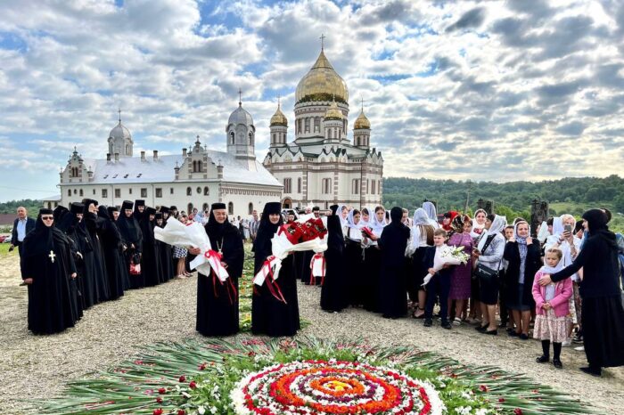 Mănăstirea „Sfântul Ioan cel Nou” din Crasna și-a sărbătorit hramul (FOTO)