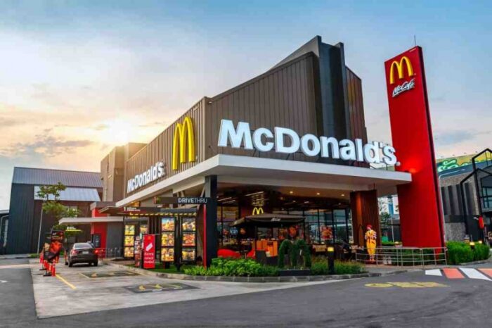 McDonald's deschide un restaurant la Cernăuți