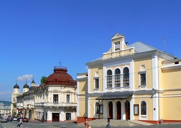 Concert de caritate la Cernăuți pentru susținerea Forțelor Armate ale Ucrainei