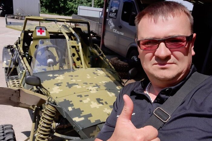 Un etnic român din nordul Bucovinei, veteran de război, continuă să ajute militarii din linia întâi