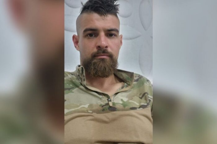 Militarul român din Arad, ucis în războiul din Ucraina, a fost repatriat. Reprezentanții Consulatului General al României la Cernăuți au escortat mașina mortuară până la vamă