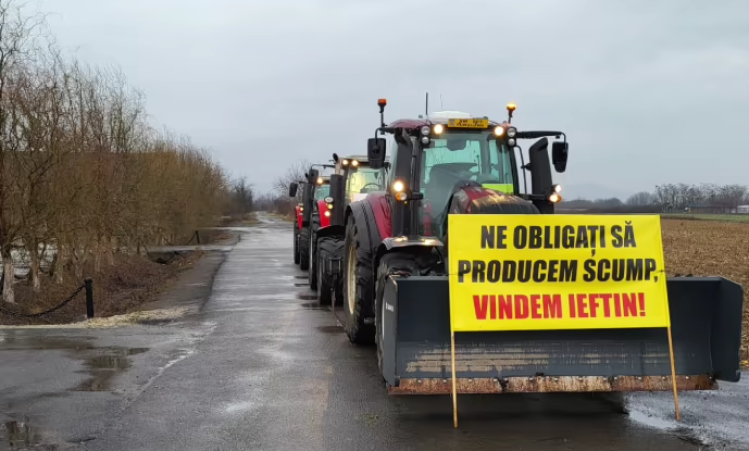 Fermierii români au ridicat blocada de la un punct de trecere a frontierei cu Ucraina