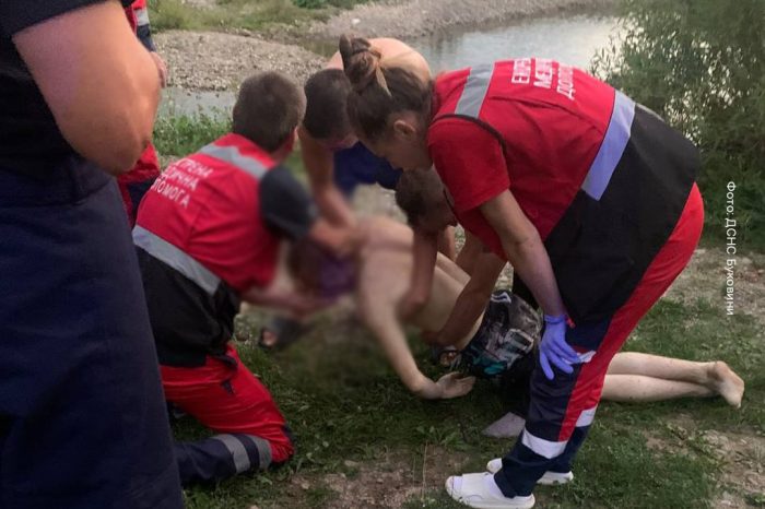 Nu a putut fi resuscitat: un tânăr de 21 de ani s-a înecat în râul Siret