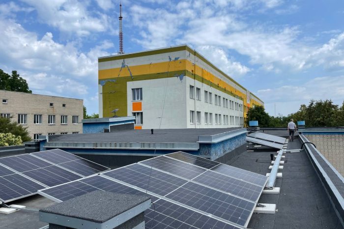 Spitalele din regiunea Cernăuți vor instala panouri fotovoltaice pentru eficiență energetică